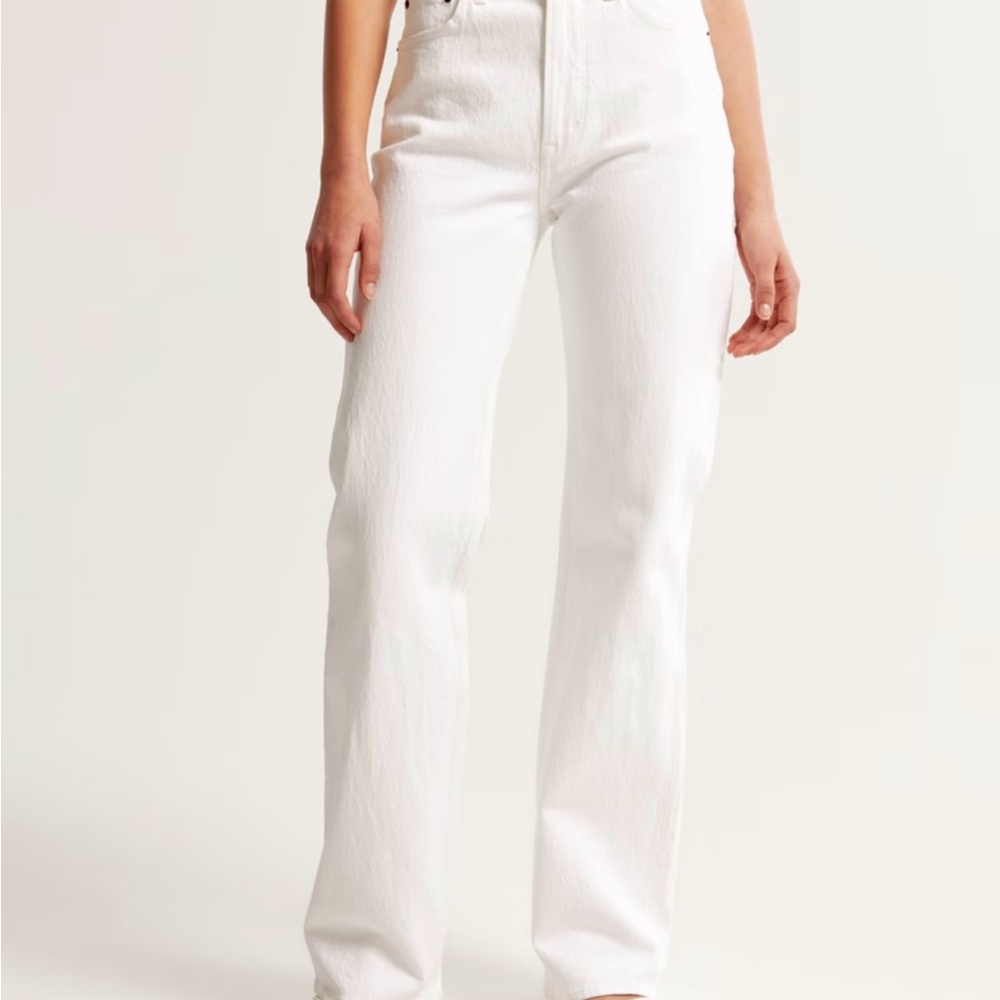 Abercrombie & Fitch High-Rise Straight White Jeans short inseam size 30 / 10